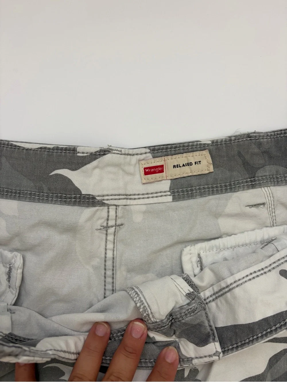 Wrangler Gray & White Camouflage Cargo Shorts 38